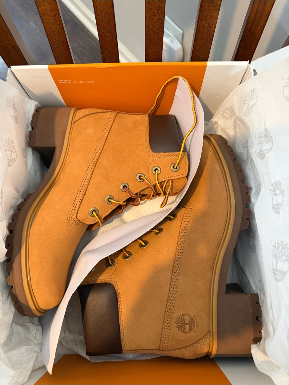 NIB Timberland Kinsley 6” Waterproof Boot - Picture 10 of 10